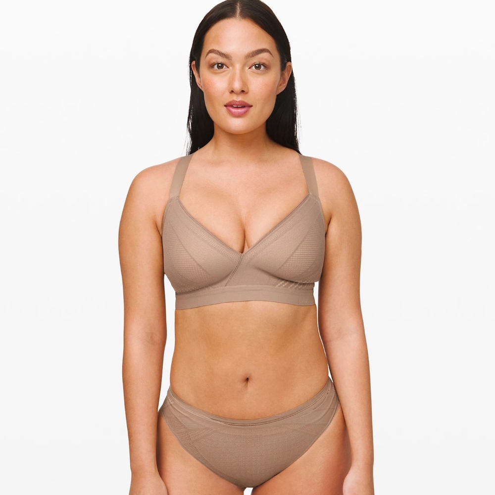 Awake to Lace Bra
A–E Cups 38DD